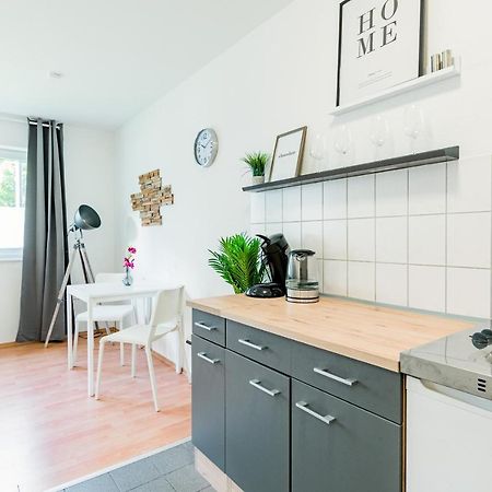 Helles Apartment In Top-Lage Mit Parkplatz Magdeburg Eksteriør bilde