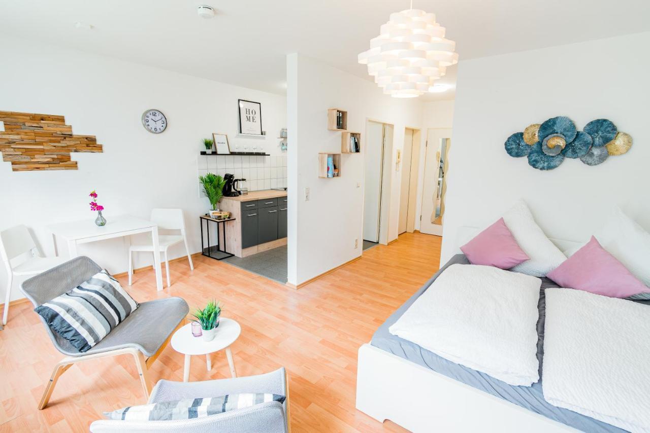 Helles Apartment In Top-Lage Mit Parkplatz Magdeburg Eksteriør bilde