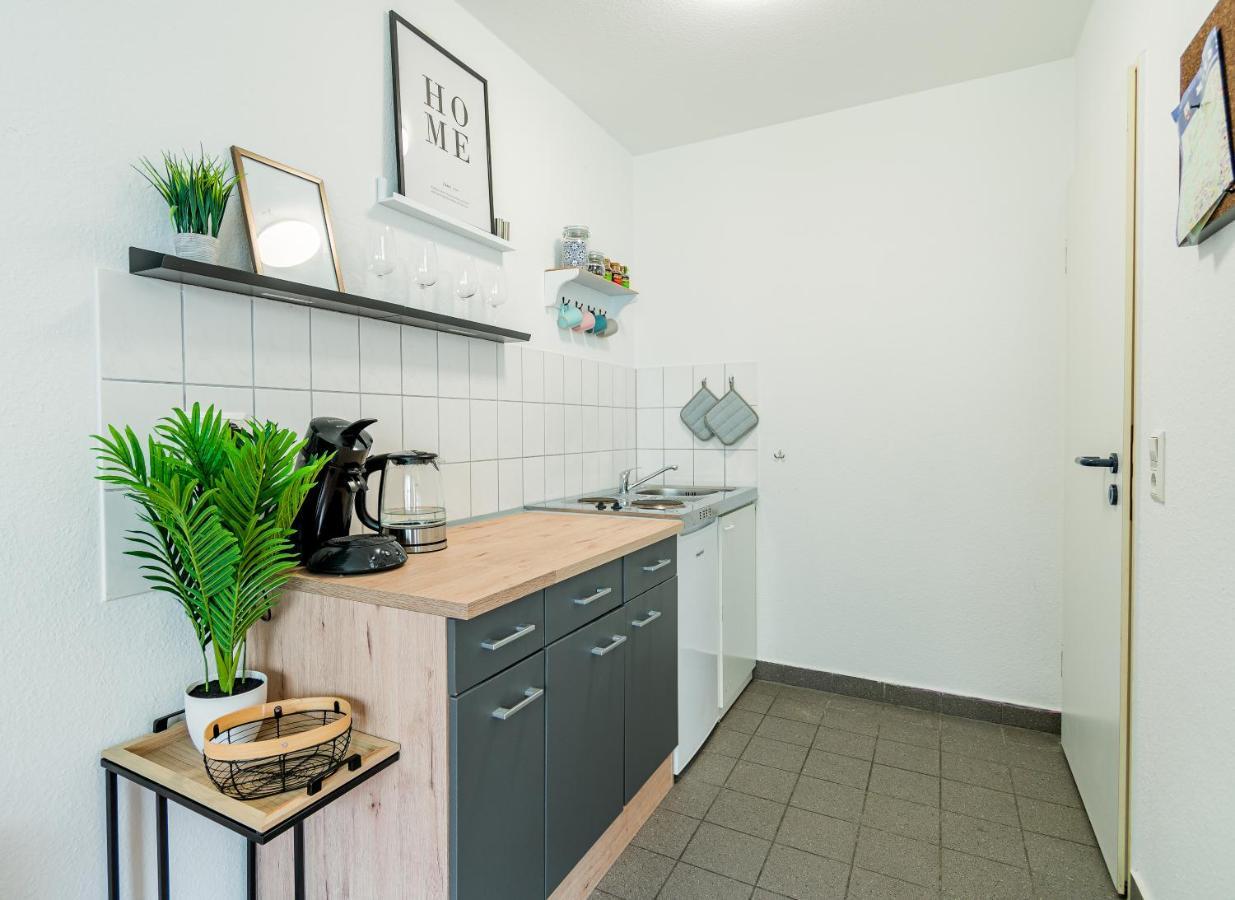 Helles Apartment In Top-Lage Mit Parkplatz Magdeburg Eksteriør bilde
